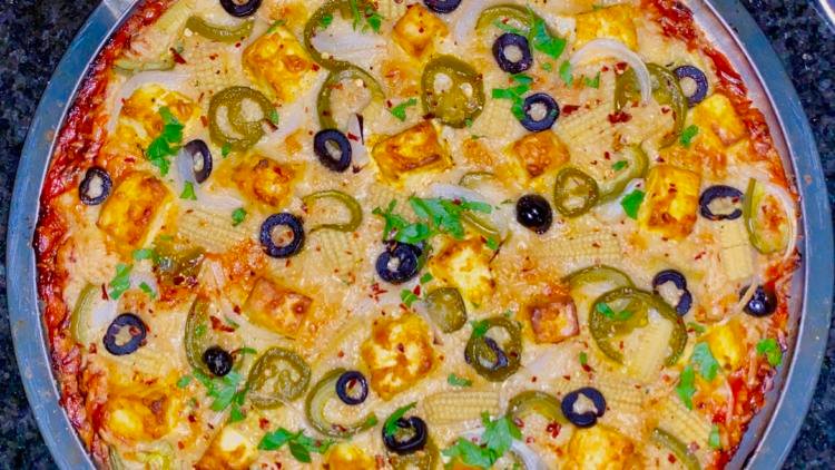 CHICKEN CREAMY LOADED PIZZA  HAND MADE